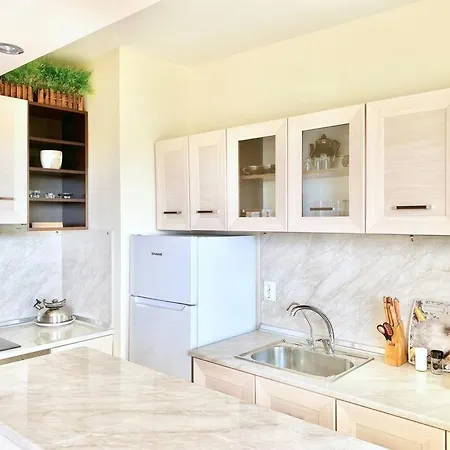 Appartement Alonia - Your Shelter By The Park And