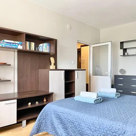 Appartement Alonia - Your Shelter By The Park And