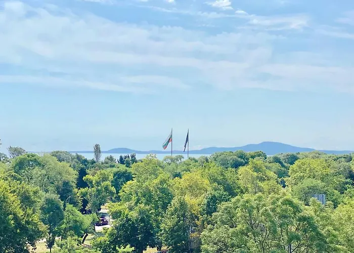 Alonia - Your Shelter By The Park And Burgas City