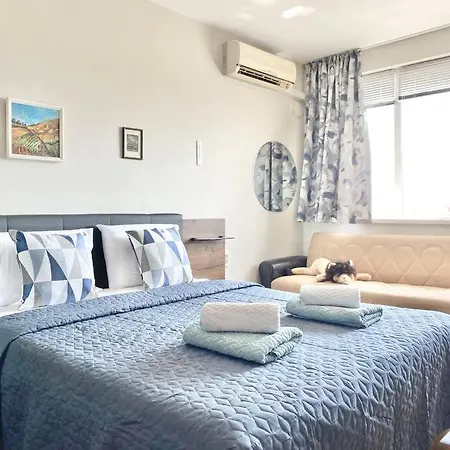 Alonia - Your Shelter By The Park And Burgas