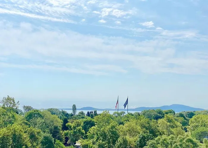 Alonia - Your Shelter By The Park And Апартамент *