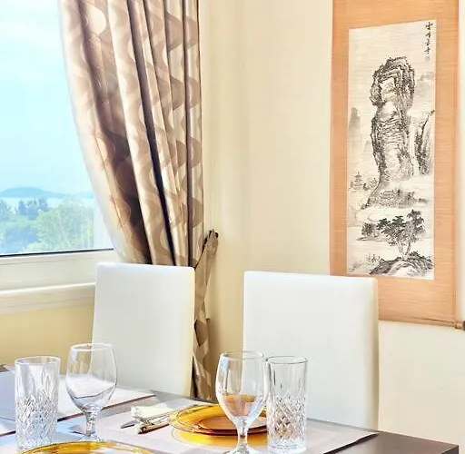 Alonia - Your Shelter By The Park And Апартамент